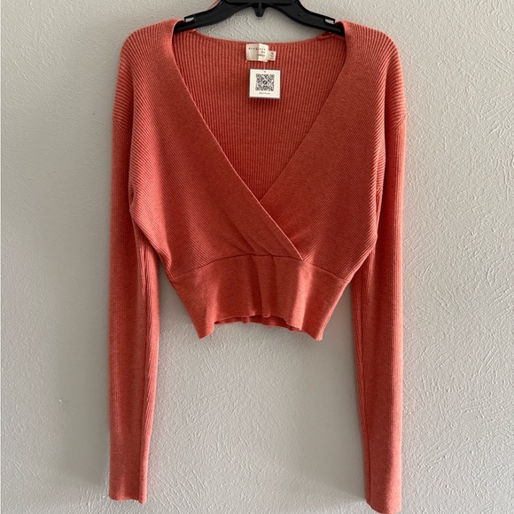 Dreamers by Debut Sweaters - Dreamers by Debut Ribbed Cropped Top - Dusty Coral. PTP 20-23”. Length 19”